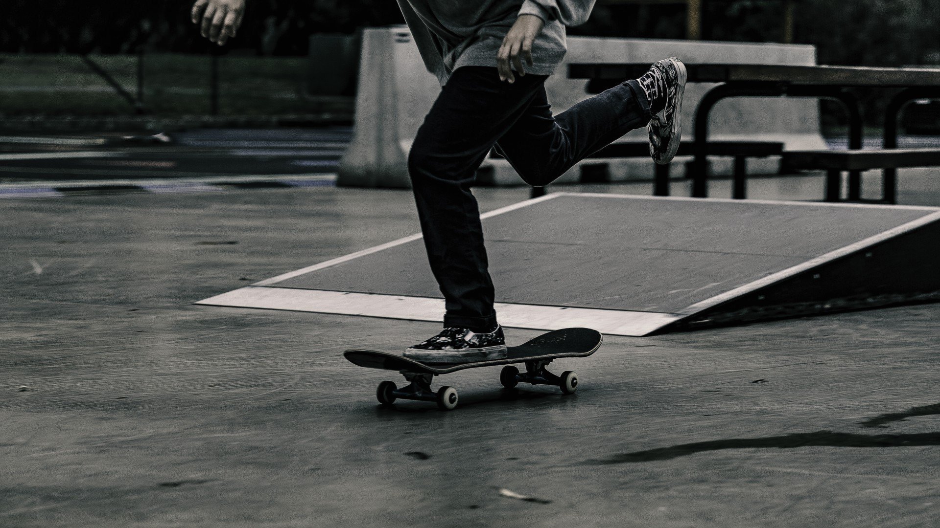 窒息式绞杀!黄蜂筑起钢铁城墙,抢七生死战锁死国王命脉